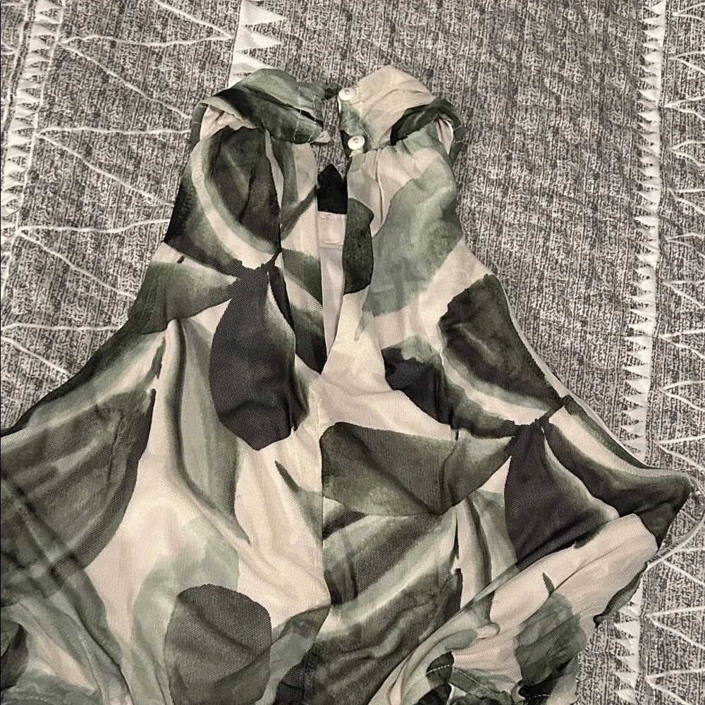 Elegant Green Leaf Maxi Dress - Picture 5 of 5